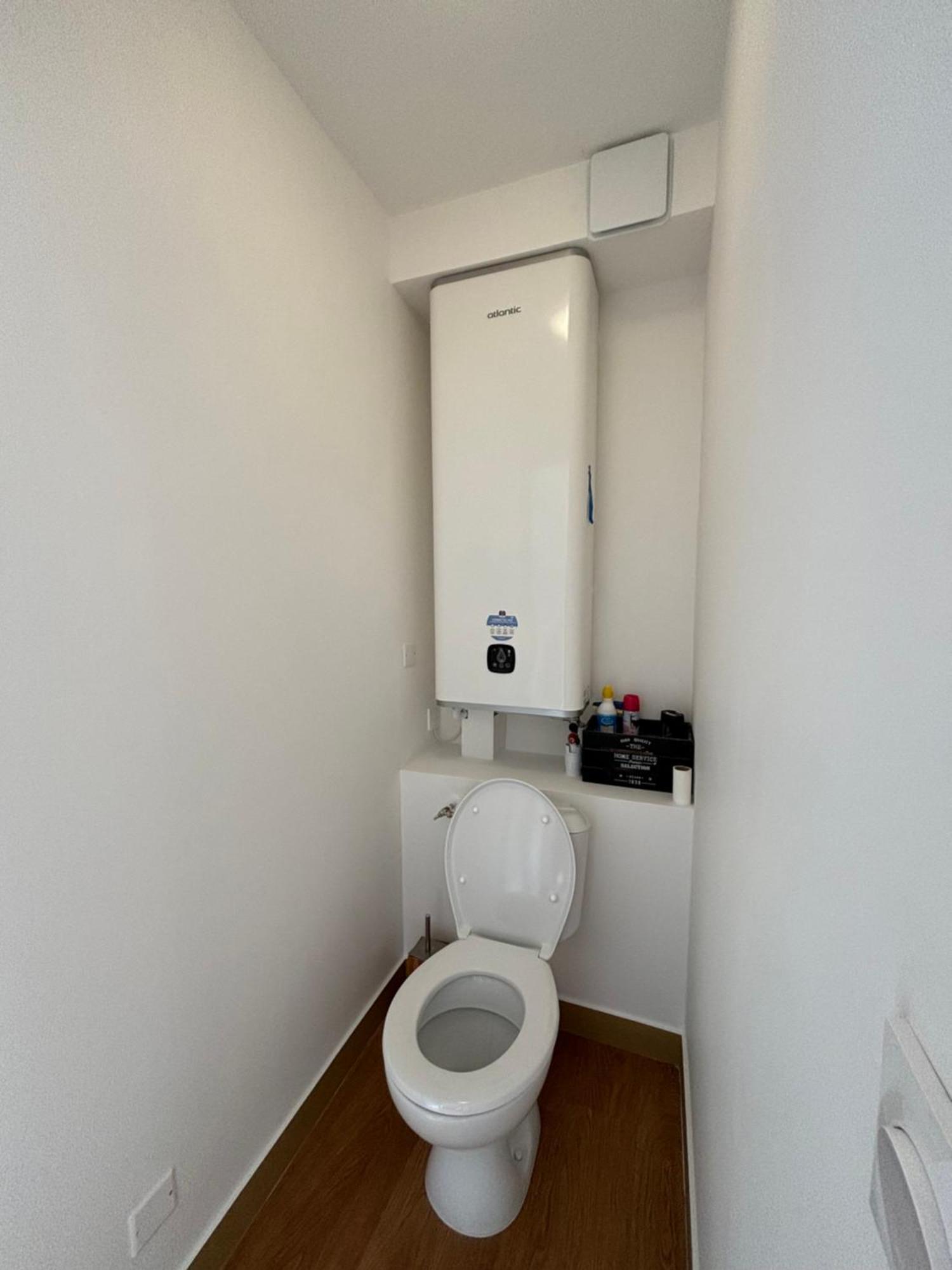Location D'Un Superbe Appartement Avec Piscine 罗克布伦河畔阿尔让 外观 照片